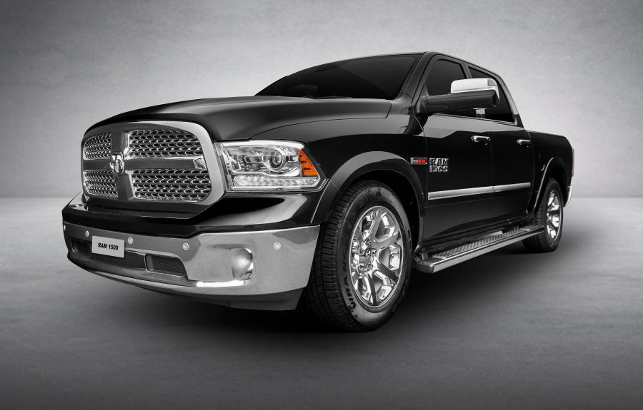  Dodge Ram 1500 Laramie Crew Cab 2016 года  (LA) (фото 5 из 8)